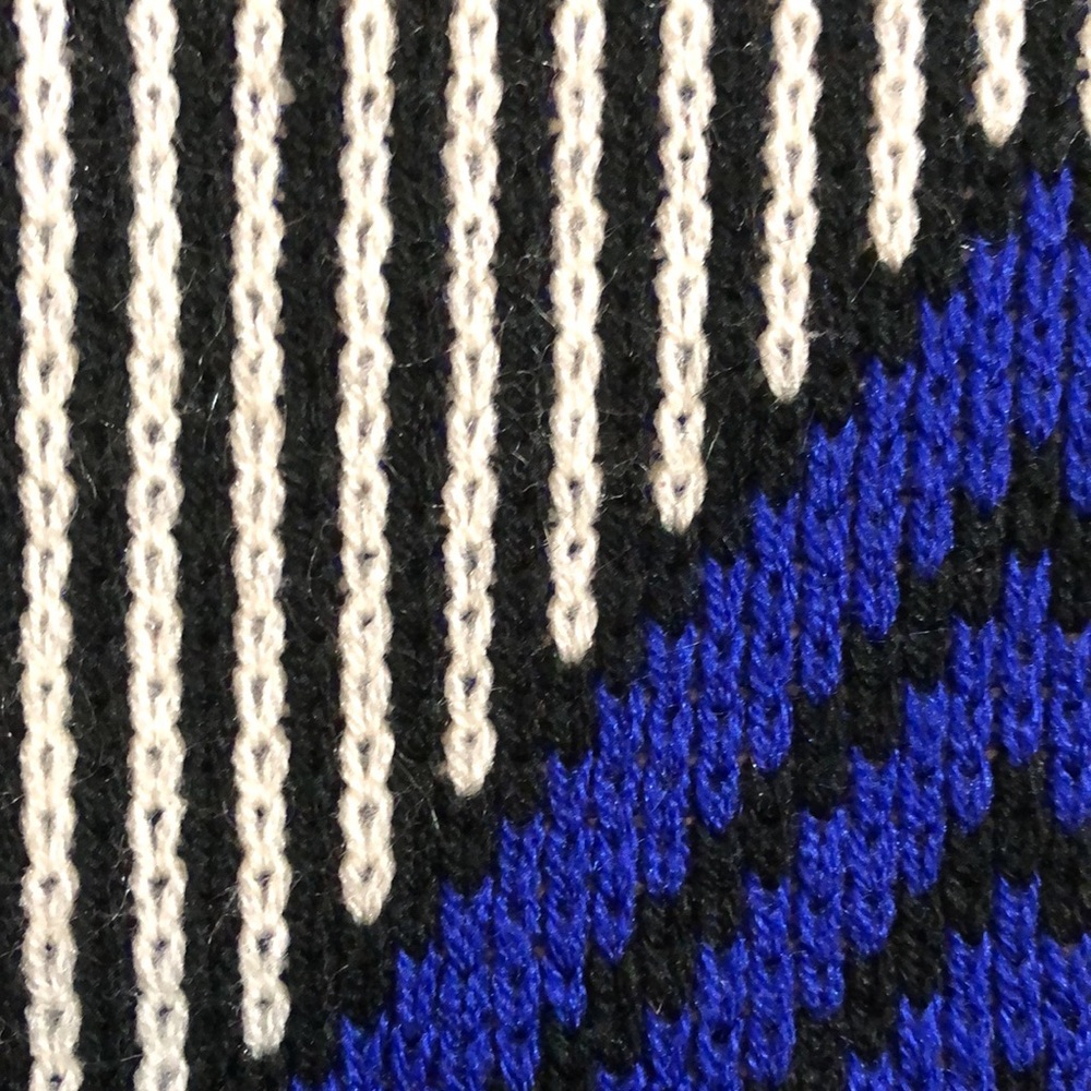Vintage Geometric Knit Sweater - Picture 13 of 15